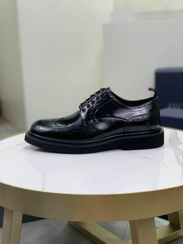 DIOR Men's Shoes 560